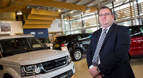 Award-winning manager returns to Farnell Land Rover Guiseley thumbnail